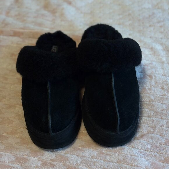 UGG Platform Disquette Slippers - Picture 7 of 11